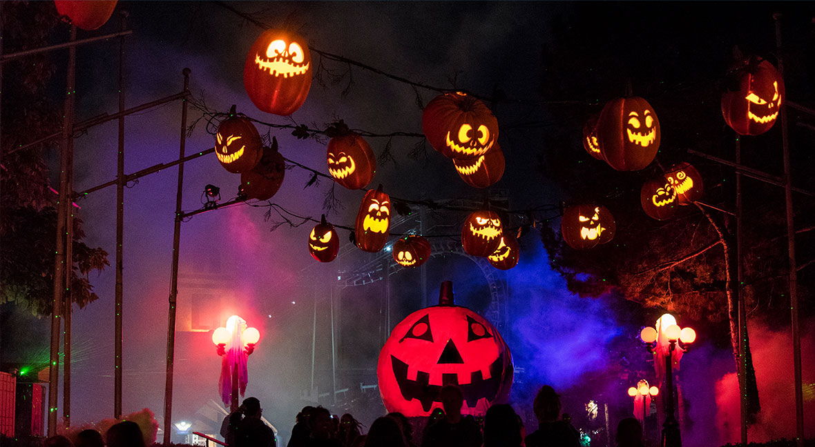 Halloween decorations and a giant jack-o-lantern at Canada's Wonderland